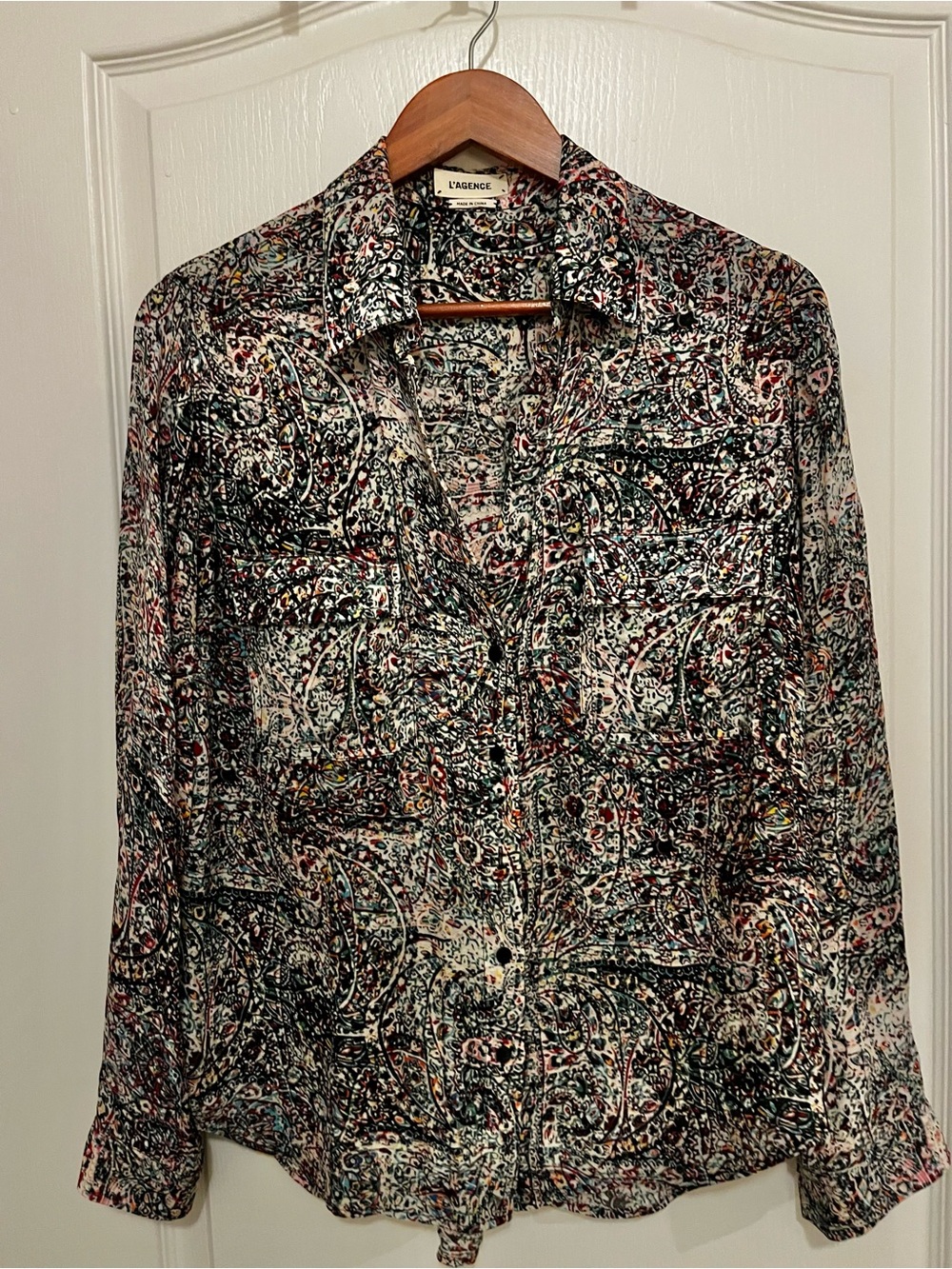 L'AGENCE Black and Cream Abstract Printed Blouse